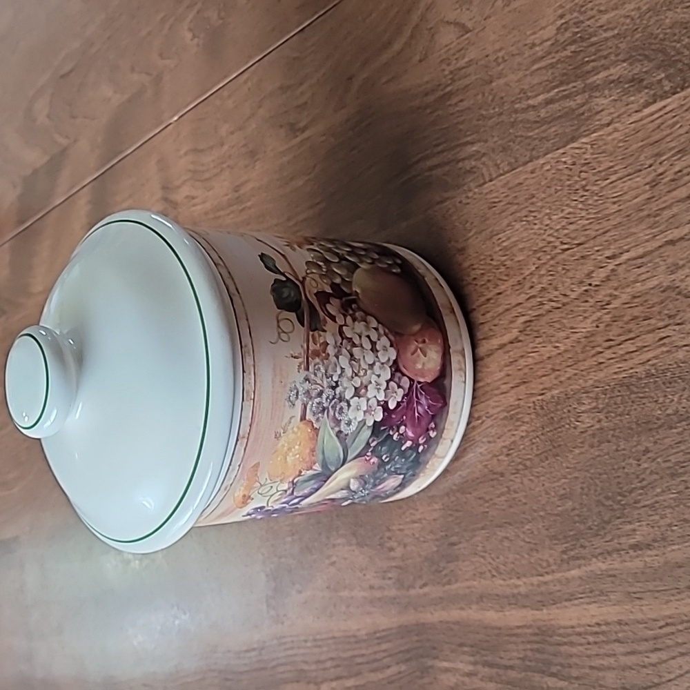 Pamela Gladding Canister‎ Small Size Vintage/antique/unique/collectible/ Kitchen